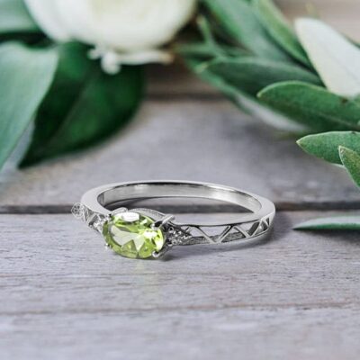 Pia Peridot Ring