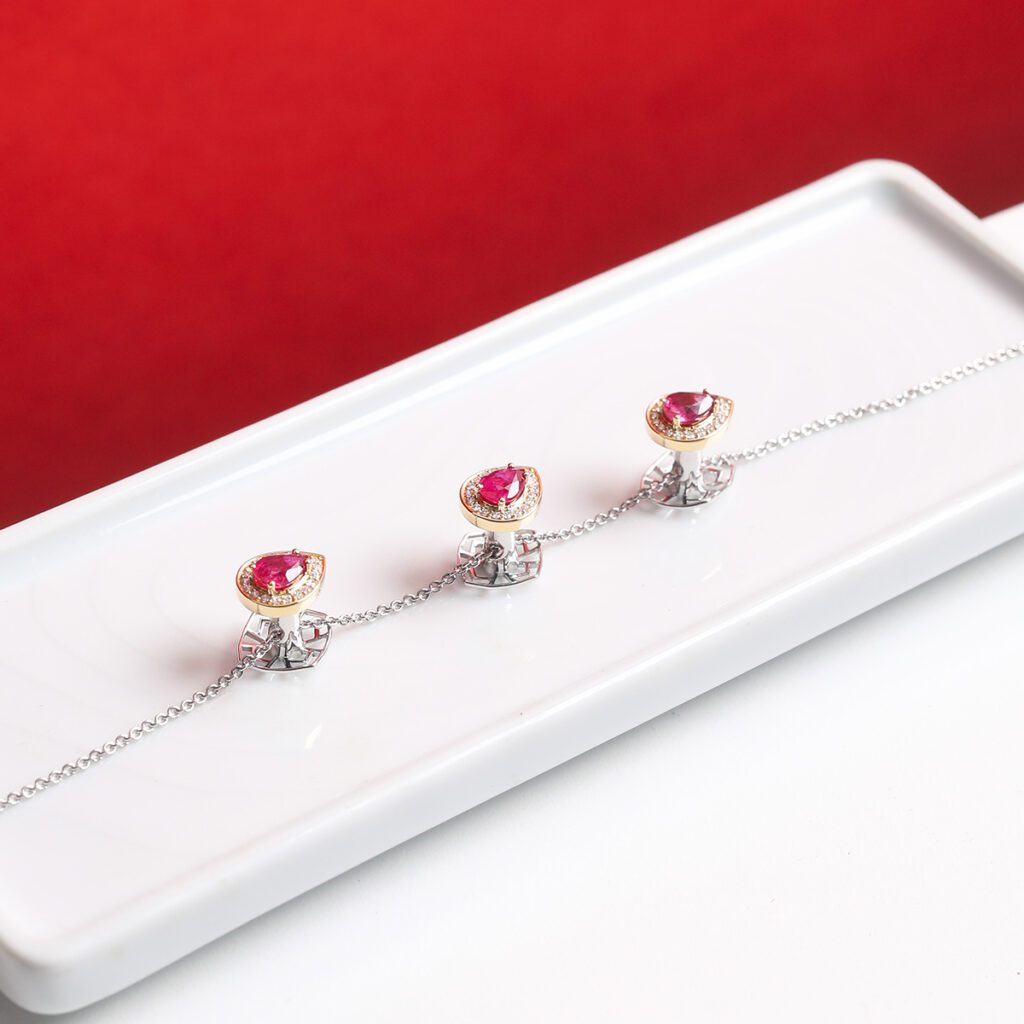 Noble-Buttons-website-shot-2-1024x1024