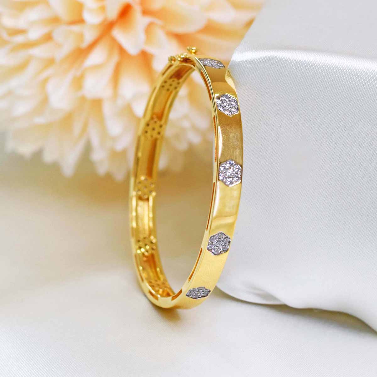 Clover bangle Post 8