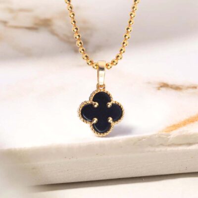 Clover Pendant